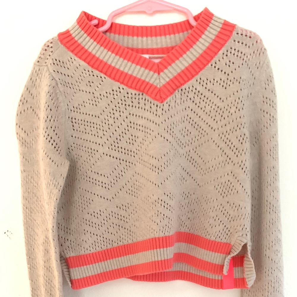 Ivivva V-Neck Cropped Sweater in good condition